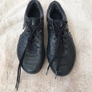 Nike ~ Tiempo in Black & Gold